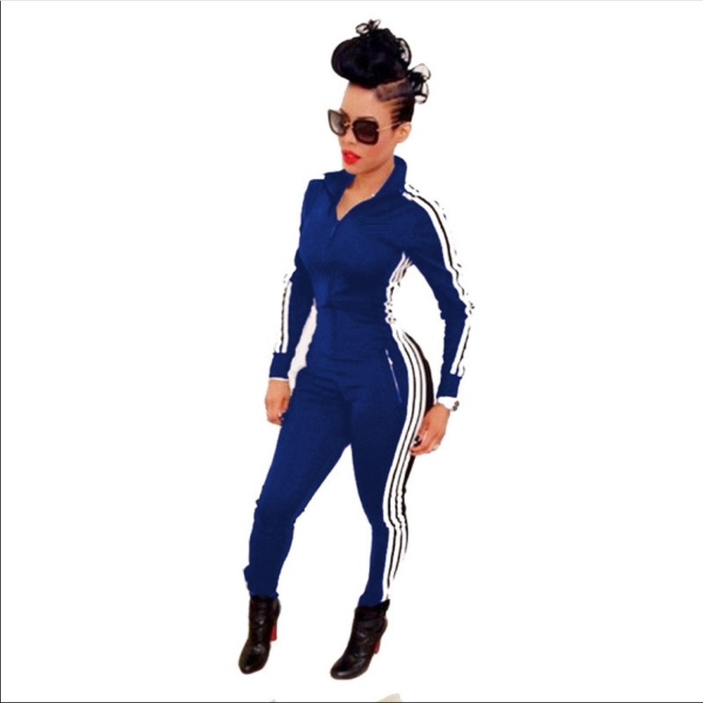 Never Worn women’s tracksuit !